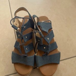 jean strap open-toes wedges!